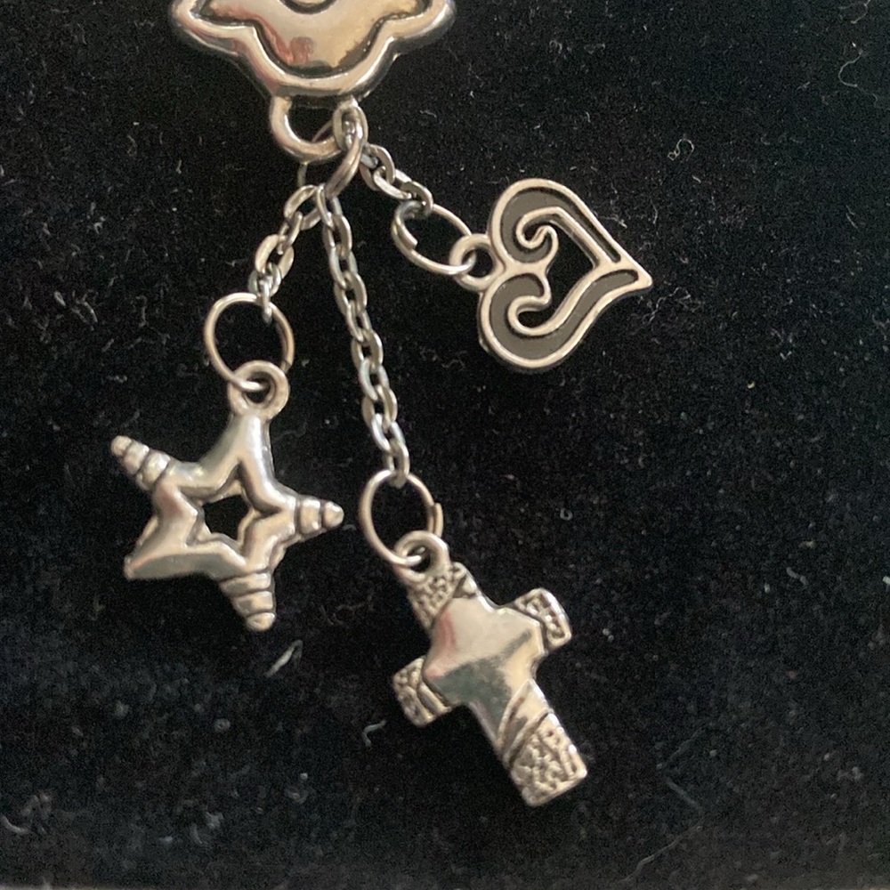 SILVER TONE CROSS PENDANT WITH HEART AND 3 DANGLING CHARMS - Picture 5 of 8